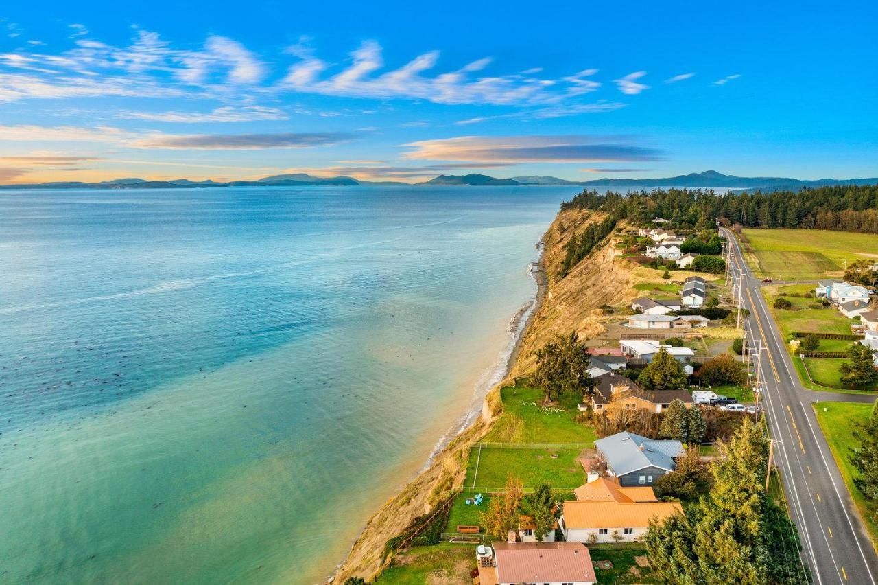 @ Marbella Lane - Wave House, Your Oceanfront Retreat! Oak Harbor Extérieur photo