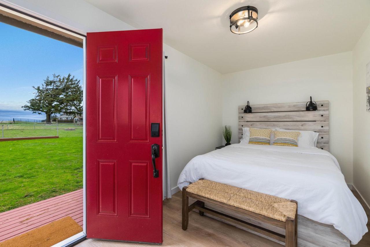 @ Marbella Lane - Wave House, Your Oceanfront Retreat! Oak Harbor Extérieur photo