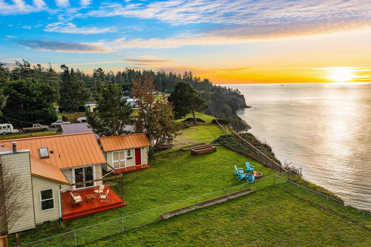 @ Marbella Lane - Wave House, Your Oceanfront Retreat! Oak Harbor Extérieur photo