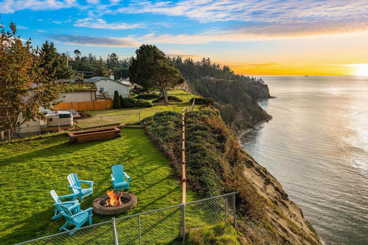 @ Marbella Lane - Wave House, Your Oceanfront Retreat! Oak Harbor Extérieur photo