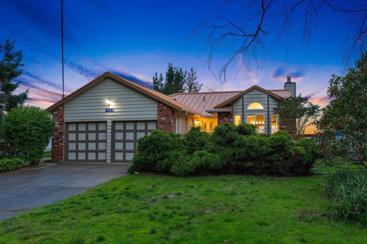 @ Marbella Lane - Wave House, Your Oceanfront Retreat! Oak Harbor Extérieur photo